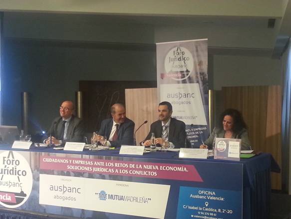 Resumen del exitoso Foro Jurídico AUSBANC en el que participó Gómez de la Flor